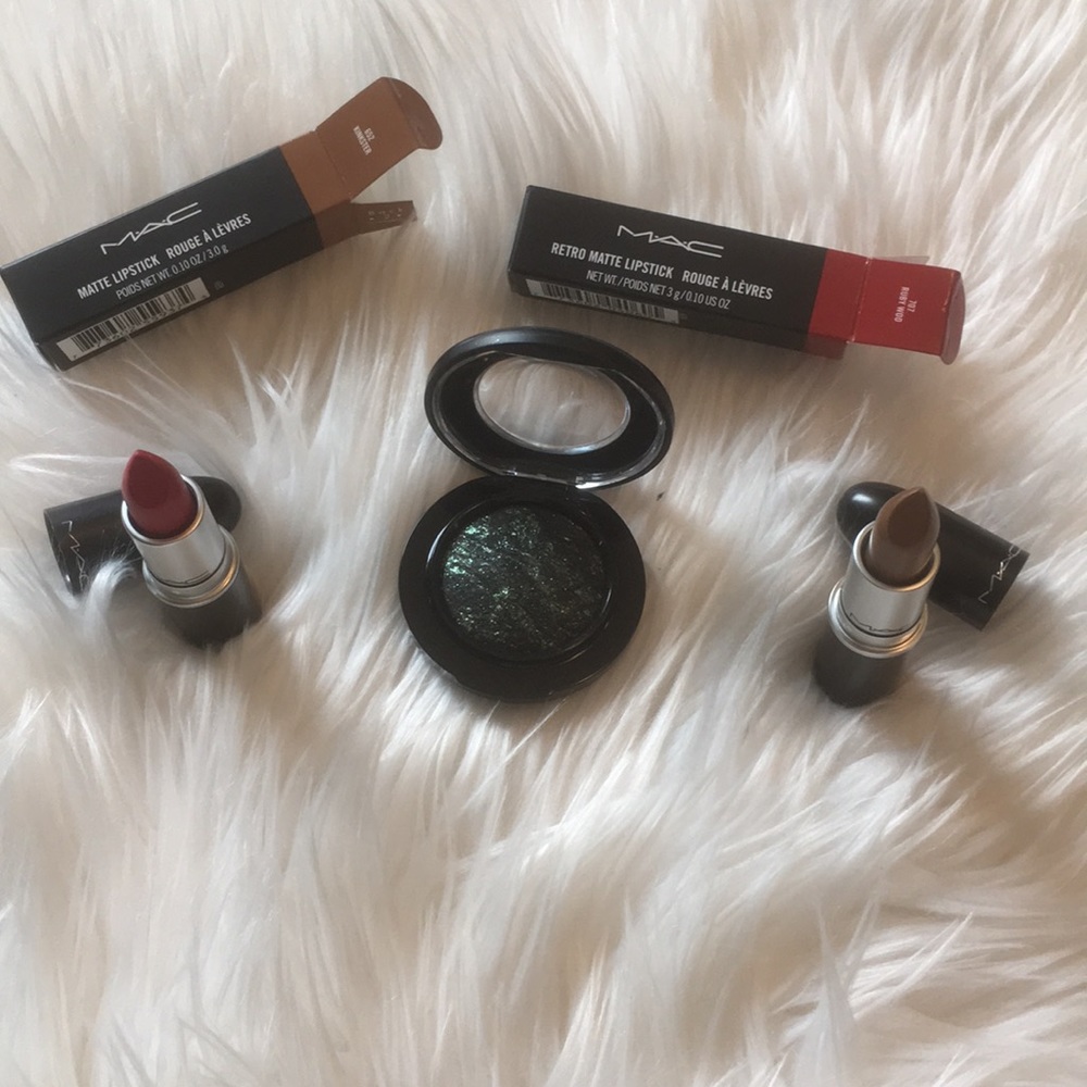 MAC Cosmetics 2 Matte colors new, smoky eyes